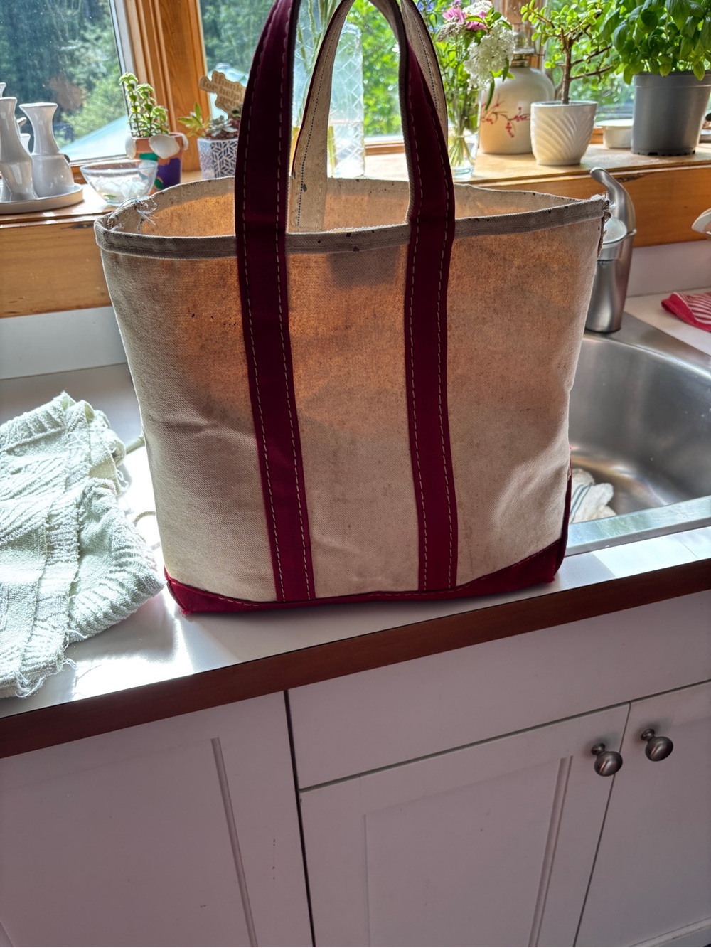 1980s Zigzag L.L. Bean Natural Canvas Tote with Red Handles - Picture 4 of 6